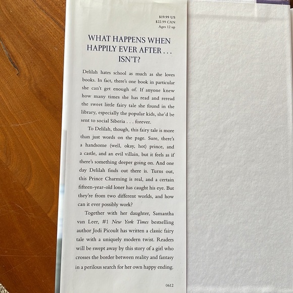 Between the Lines Hardcover book by Jodi Picoult & Samantha Van Leer. - Picture 3 of 6